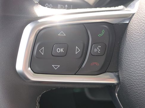 Used 2025 Jeep Wrangler Unlimited Sahara AWD/4WD image 26