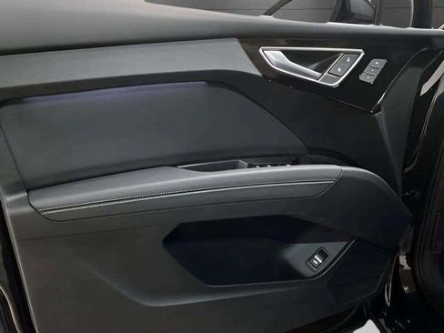 Used 2024 Audi Q4 e-tron Premium w/ Convenience Package image 14