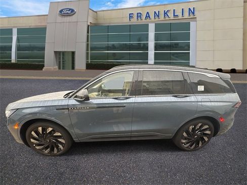 New 2026 Lincoln Nautilus Black Label w/ Jet Appearance Package image 4