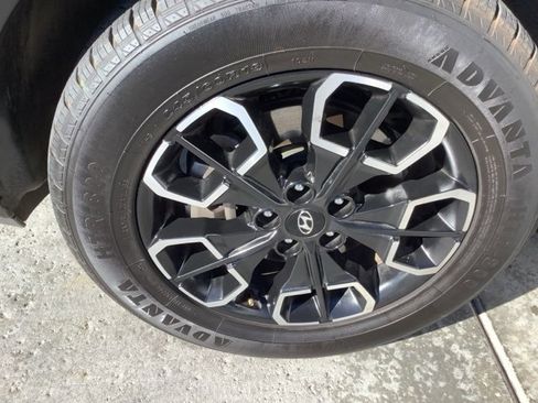 Used 2022 Hyundai Santa Cruz SEL image 14