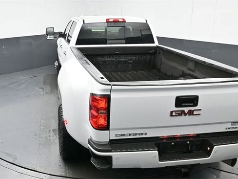 Used 2018 GMC Sierra 3500 Denali w/ Duramax Plus Package image 38