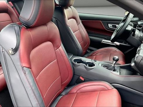 Used 2025 Ford Mustang GT Premium RWD image 29