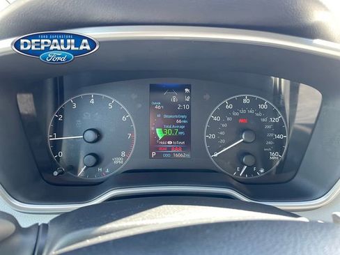 Used 2024 Toyota Corolla SE image 2