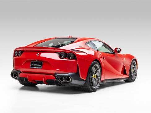 Used 2020 Ferrari 812 Superfast RWD image 7