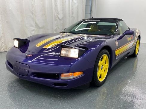 Used 1998 Chevrolet Corvette Convertible w/ Memory Pkg RWD image 30