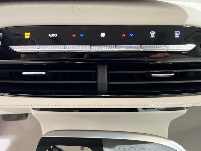 New 2027 Buick Enclave Avenir FWD image 17