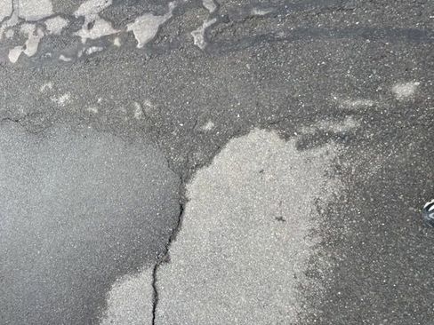 Used 2022 Nissan Kicks S image 40