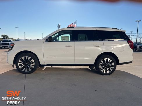 New 2025 Ford Expedition Platinum w/ Driver's Package image 4