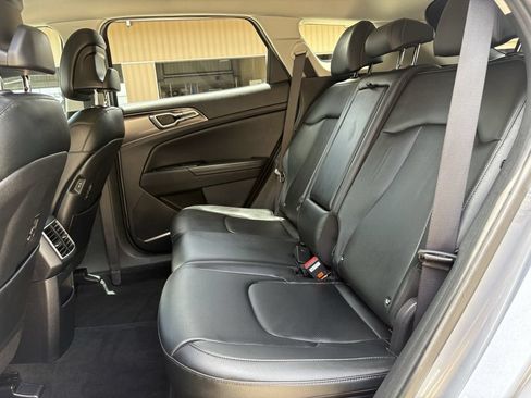 Used 2023 Kia Sportage EX FWD image 24
