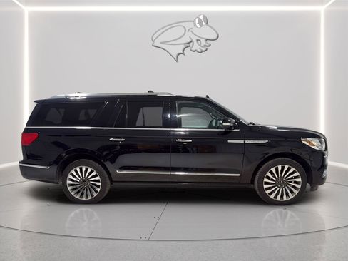 Used 2019 Lincoln Navigator L Reserve AWD/4WD image 6