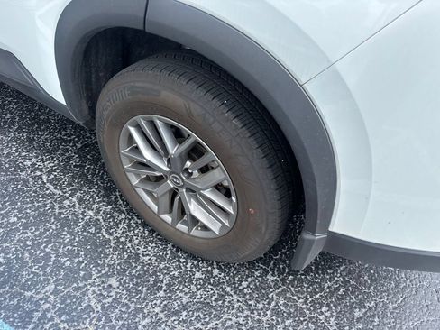 Used 2025 Nissan Rogue S FWD image 12