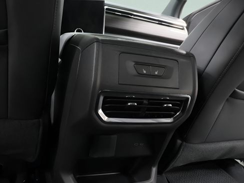 Used 2025 GMC Sierra EV Denali AWD/4WD image 26