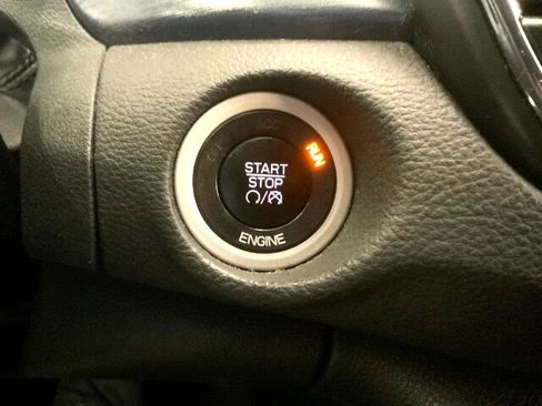 Used 2016 Chrysler 200 S image 19