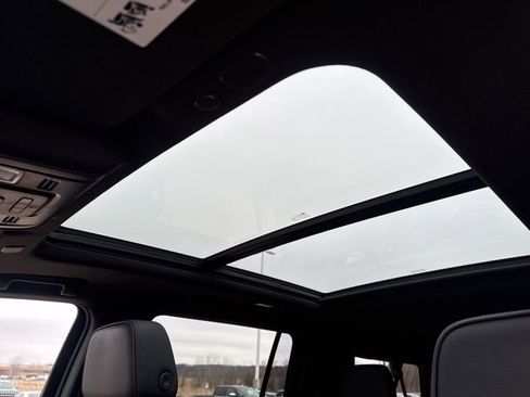 Used 2022 GMC Yukon XL Denali image 33