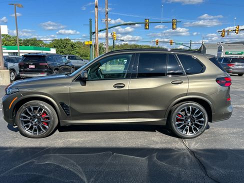 Used 2024 BMW X5 xDrive40i w/ M Sport Package AWD/4WD image 11