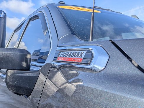 Used 2022 GMC Sierra 2500 Denali image 11