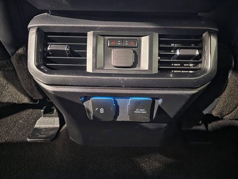 Used 2021 Ford F150 Lariat w/ Equipment Group 502A High image 42