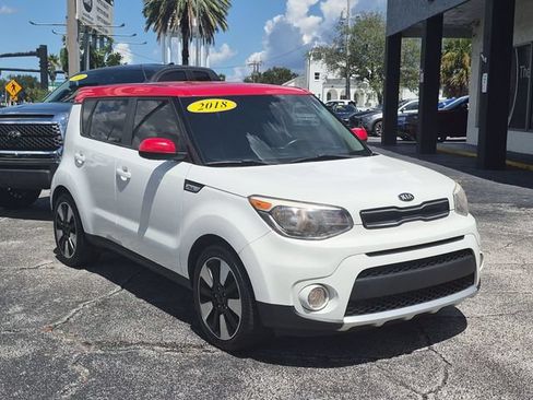 Used 2018 Kia Soul + FWD image 3