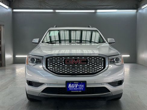 Used 2019 GMC Acadia Denali w/ Technology Package FWD image 2
