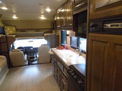 Used 2017 Ford E-450 and Econoline 450 Super Duty w/ Motorhome Prep Package image 44