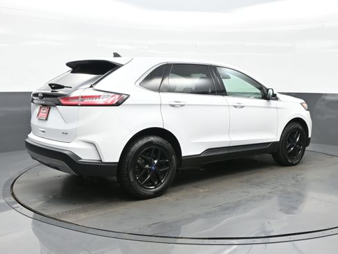 Used 2022 Ford Edge SEL image 6