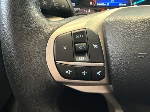 Used 2023 Ford Explorer XLT w/ Equipment Group 202A AWD/4WD image 18