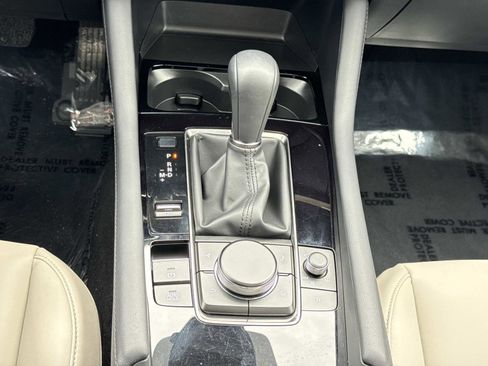 Used 2024 MAZDA MAZDA3 s image 7