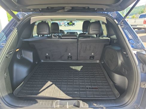 Used 2020 Jeep Cherokee Limited AWD/4WD image 5