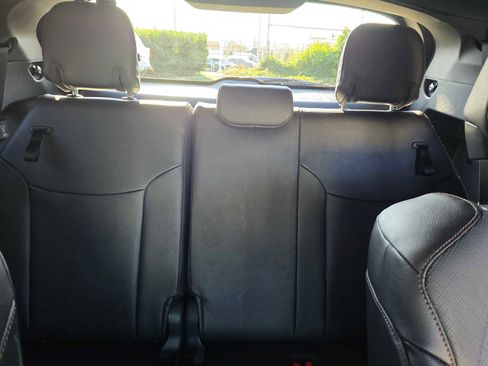 Certified 2025 Toyota Sienna Platinum image 23