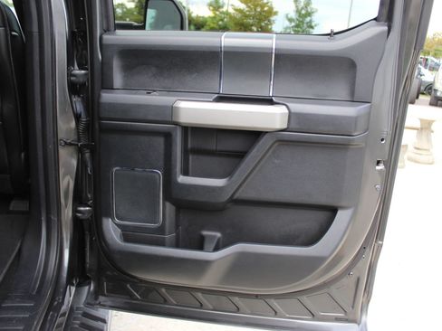 Used 2018 Ford F150 Lariat w/ Equipment Group 502A Luxury AWD/4WD image 27