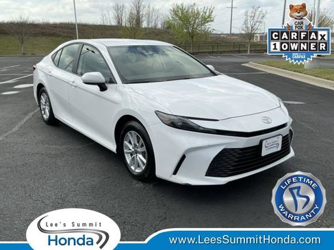 Used 2025 Toyota Camry LE FWD image 1