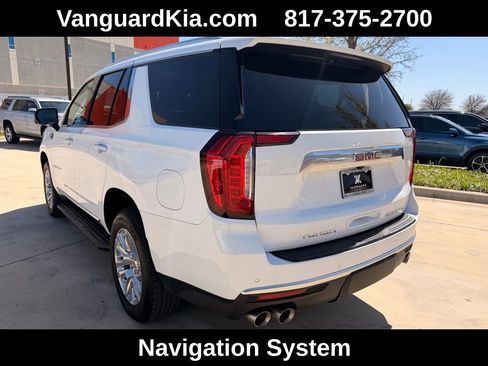 Used 2024 GMC Yukon Denali AWD/4WD image 3
