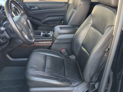 Used 2018 Chevrolet Tahoe LT w/ RST Edition image 15