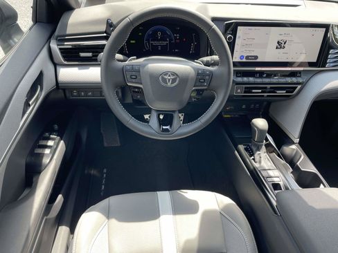Used 2026 Toyota Camry SE w/ Multimedia Upgrade Package FWD image 12