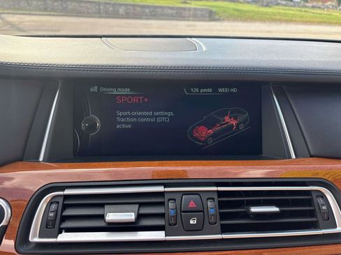 Used 2013 BMW 750i xDrive image 23