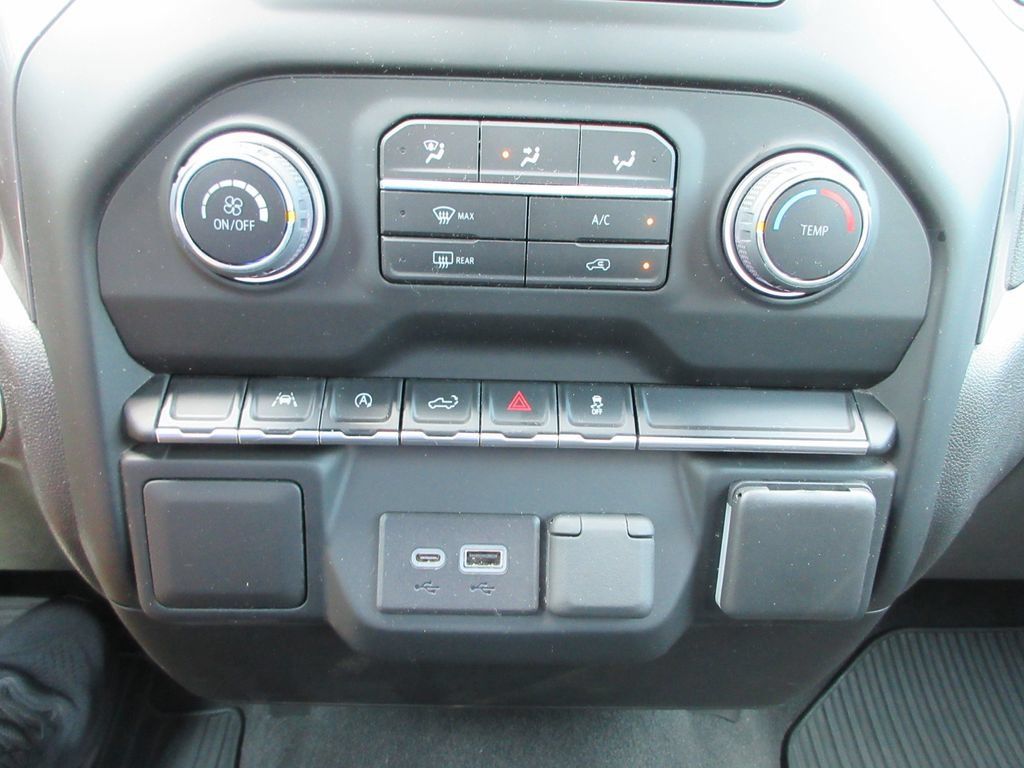 Certified 2022 Chevrolet Silverado 1500 Custom AWD/4WD image 27