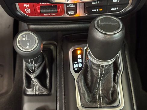 Used 2020 Jeep Gladiator Rubicon image 34