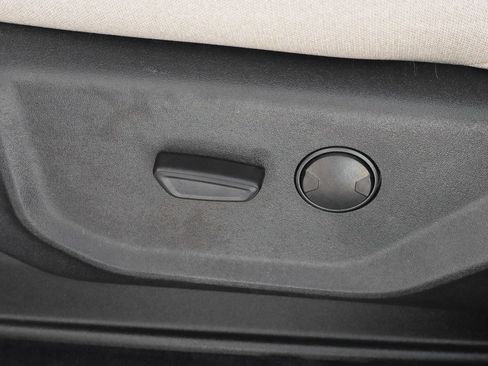 Used 2022 Ford Expedition XLT image 19