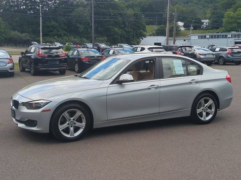 Used 2015 BMW 320i xDrive Sedan AWD/4WD image 2
