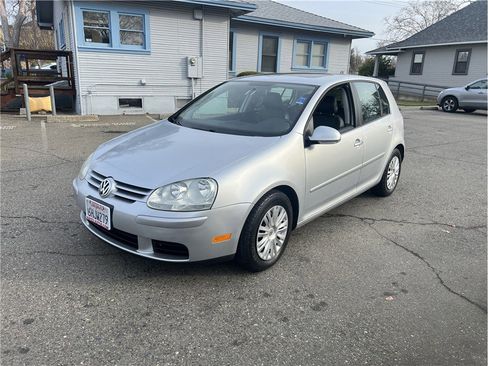 Used 2009 Volkswagen Rabbit S image 3
