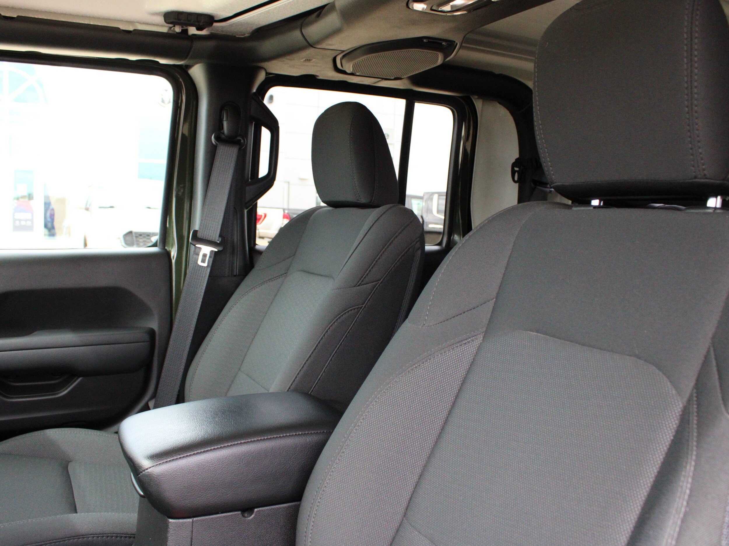 Used 2023 Jeep Gladiator Sport AWD/4WD image 36