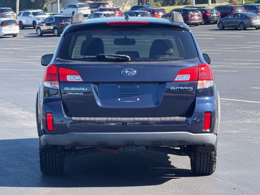 Used 2014 Subaru Outback 2.5i Premium AWD/4WD image 5