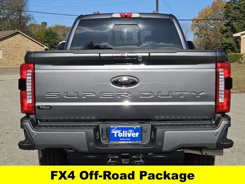 New 2026 Ford F250 Lariat w/ Black Appearance Package image 8