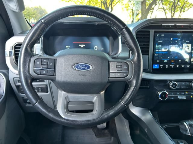 Used 2022 Ford F150 Lightning XLT AWD/4WD image 9
