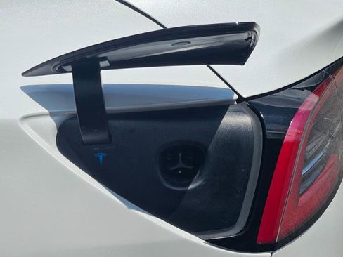 Used 2022 Tesla Model 3 RWD image 31