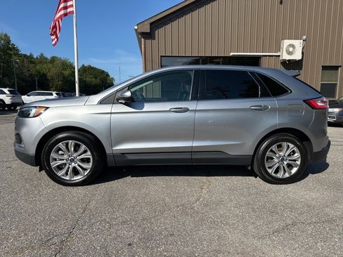 Used 2022 Ford Edge Titanium image 9