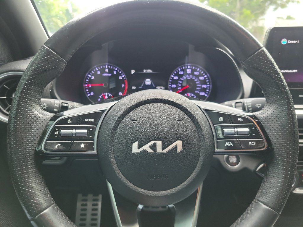 Certified 2022 Kia Forte GT-Line FWD image 15