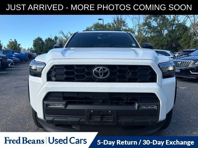Used 2025 Toyota 4Runner TRD Off-Road Premium AWD/4WD image 2