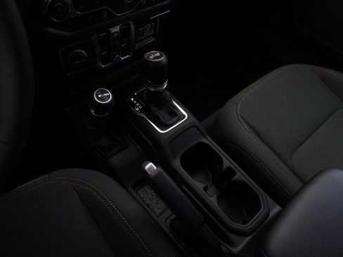 New 2024 Jeep Wrangler Unlimited Sport S image 18