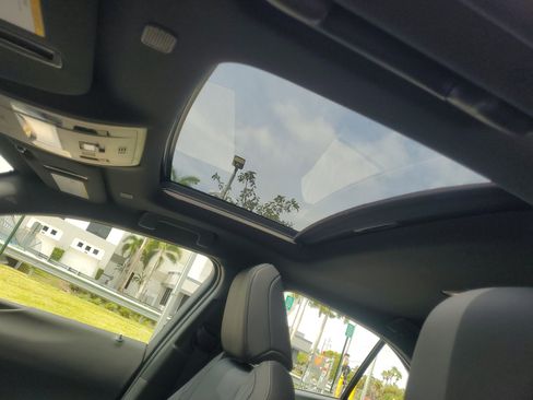 Used 2025 Lexus UX 300h FWD w/ Accessory Package (Z1) image 18